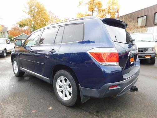 2013 Toyota Highlander SE