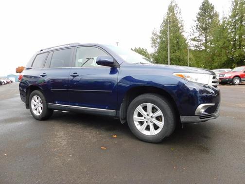 2013 Toyota Highlander SE