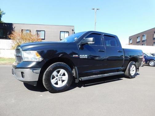 2016 RAM 1500 SLT