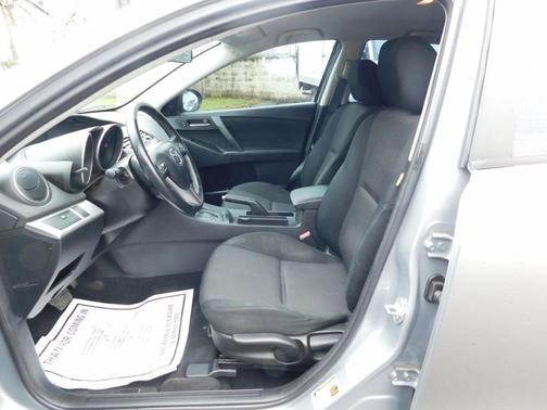 2013 Mazda Mazda3 i Touring