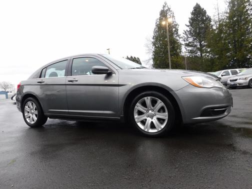 2013 Chrysler 200 LX