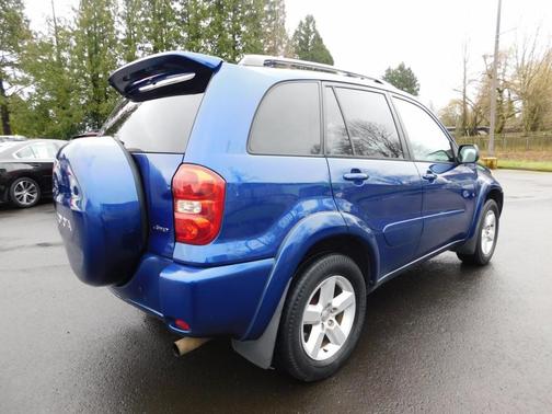 2005 Toyota RAV4 Base
