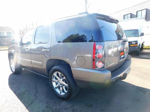 2011 GMC Yukon Denali