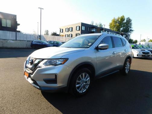 Brilliant Silver 2017 Nissan Rogue SV