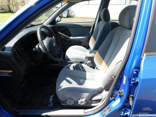 2004 Hyundai ELANTRA GT