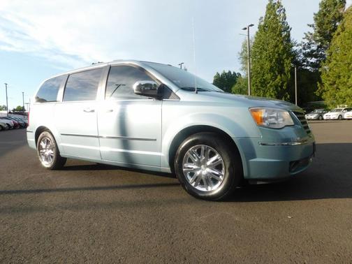 2008 Chrysler Town & Country Limited
