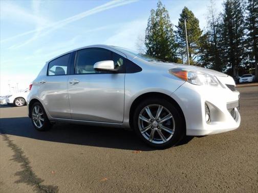 2012 Toyota Yaris L