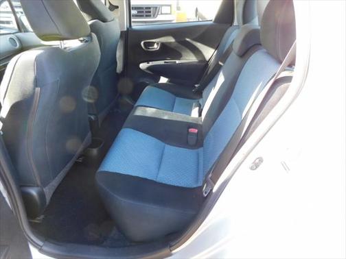 2012 Toyota Yaris L