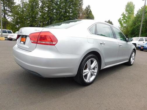 2014 Volkswagen Passat 2.0L TDI DSG SE w/Sunroof