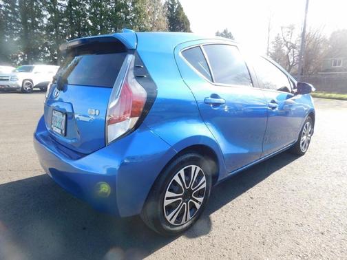 2015 Toyota Prius c Three