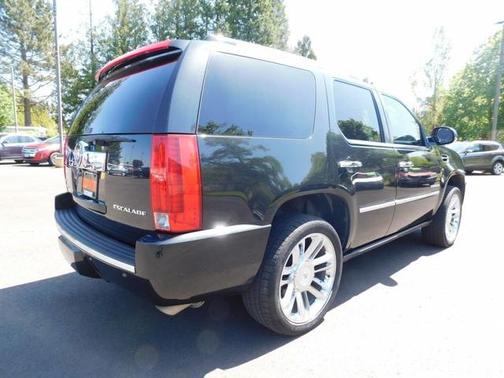 2012 Cadillac Escalade Platinum Edition