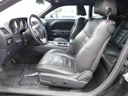 2011 Dodge Challenger Base