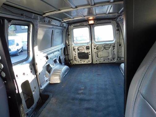 2003 Ford E250 Cargo