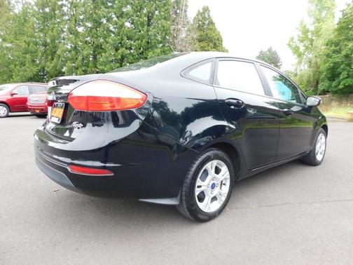 Shadow Black 2016 Ford Fiesta SE