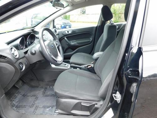 Shadow Black 2016 Ford Fiesta SE