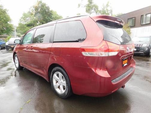 2014 Toyota Sienna LE