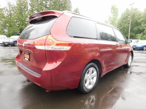2014 Toyota Sienna LE