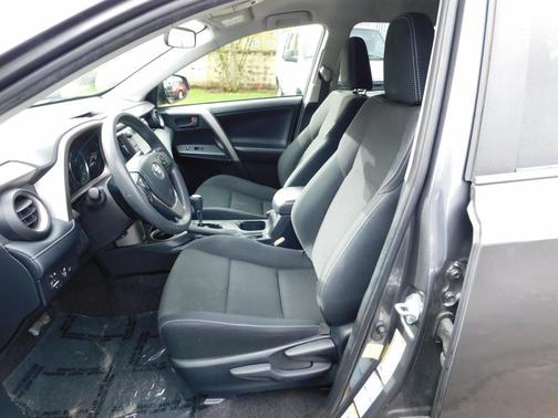 2018 Toyota RAV4 Hybrid LE