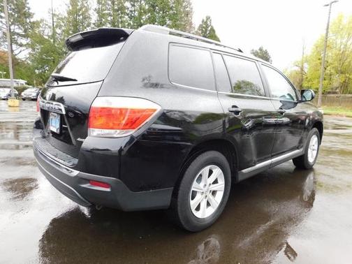 2013 Toyota Highlander SE