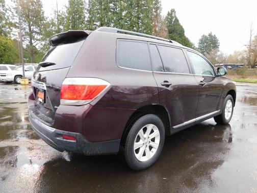 2013 Toyota Highlander SE