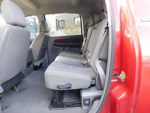 2006 Dodge Ram 2500 SLT Mega Cab