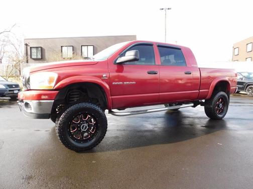 2006 Dodge Ram 2500 SLT Mega Cab