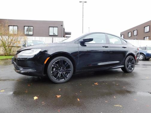 2017 Chrysler 200 Touring