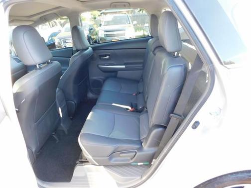 2013 Toyota Prius v Five