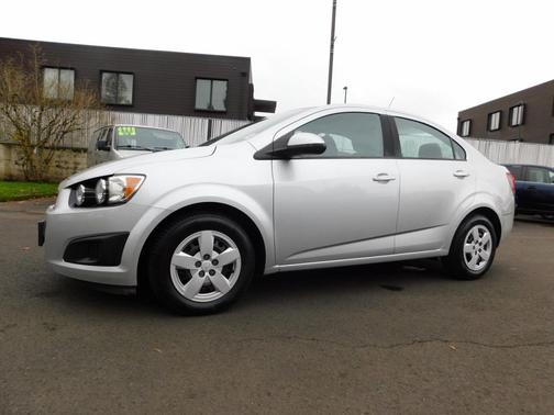 2013 Chevrolet Sonic LS