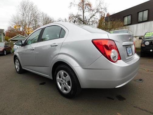 2013 Chevrolet Sonic LS