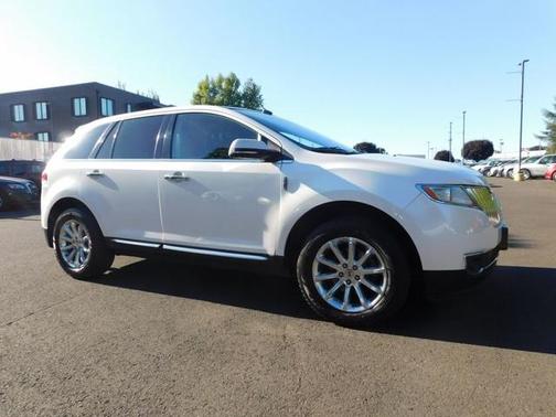2012 Lincoln MKX Base