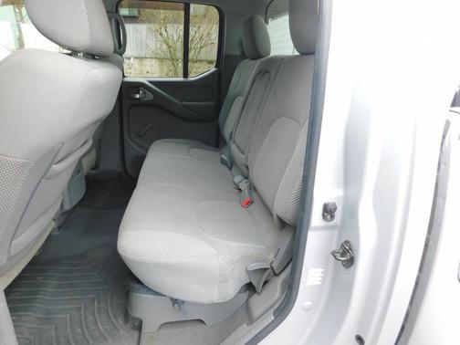 2006 Nissan Frontier SE Crew Cab