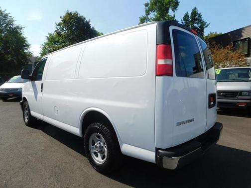 2003 GMC Savana 1500 Base
