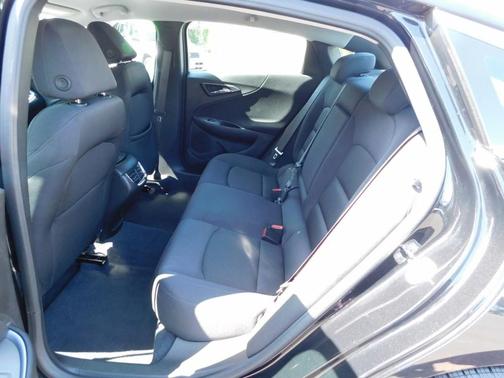 Mosaic Black Metallic 2024 Chevrolet Malibu FWD 1LT