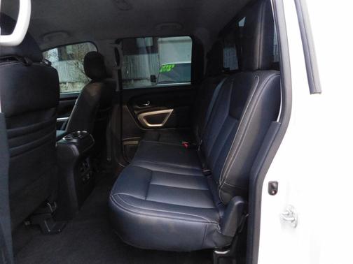 2019 Nissan Titan SV