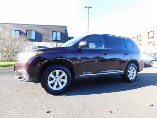 2012 Toyota Highlander SE