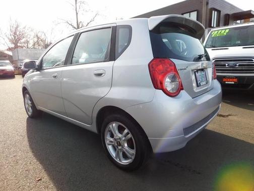 2011 Chevrolet Aveo 5 LT