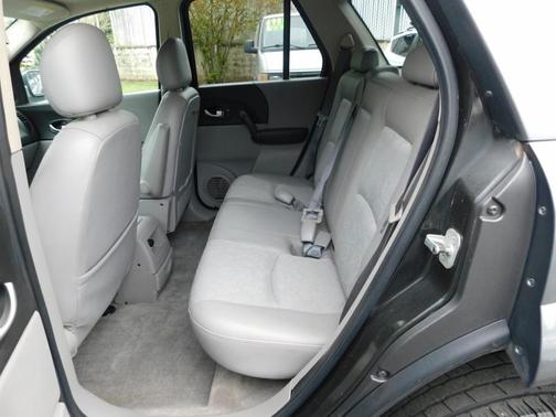 2005 Saturn Vue Base