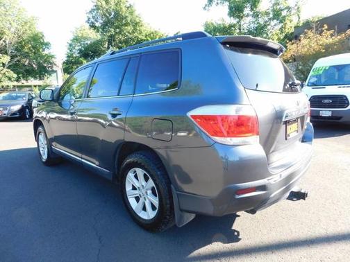 2012 Toyota Highlander SE