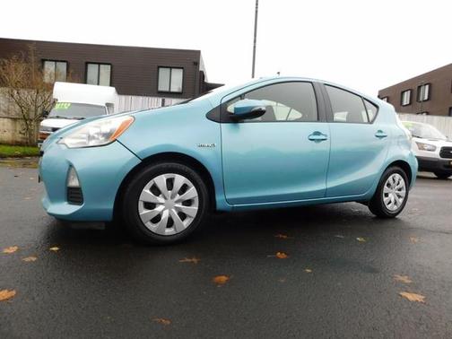 2013 Toyota Prius c Three