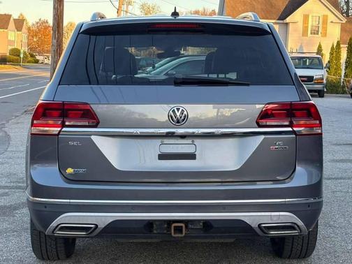 Charcoal 2018 Volkswagen Atlas 3.6L SEL
