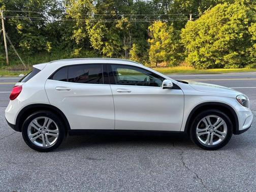 Cirrus White 2015 Mercedes-Benz GLA-Class 4MATIC