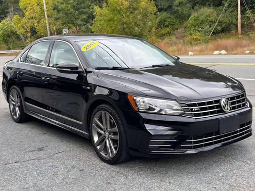 2017 Volkswagen Passat 1.8T R-Line w/Comfort