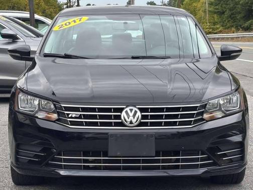 2017 Volkswagen Passat 1.8T R-Line w/Comfort