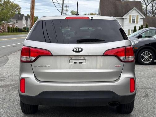 Satin Metal 2015 Kia Sorento LX