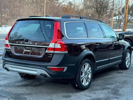 2016 Volvo XC70 T5 Platinum