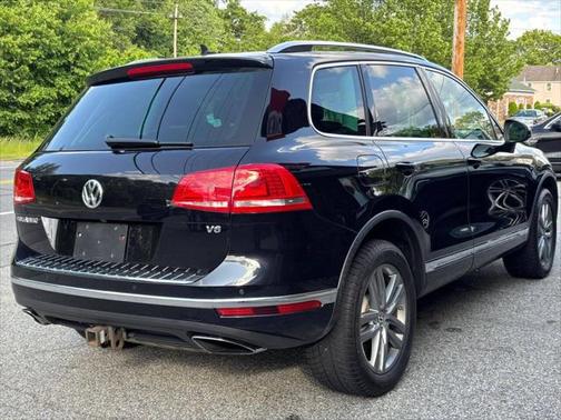 2016 Volkswagen Touareg VR6 Lux