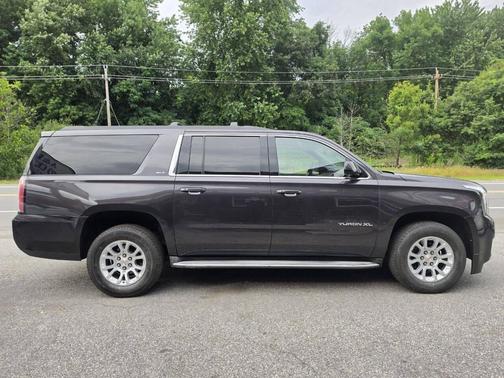 Gray 2015 GMC Yukon SLT