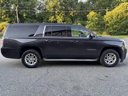 Gray 2015 GMC Yukon SLT