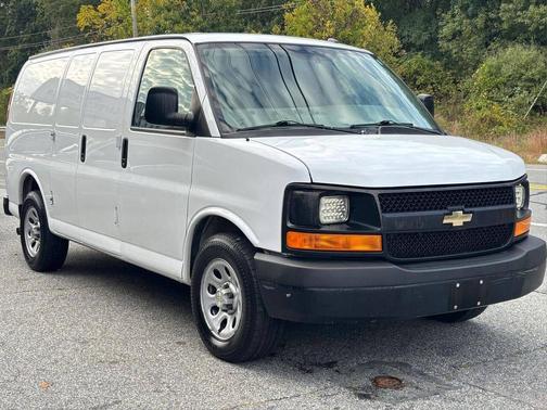 Summit White 2014 Chevrolet Express 1500 Work Van